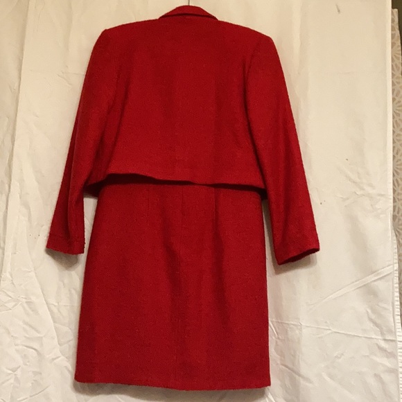 red dress and jacket set - Picture 2 of 5